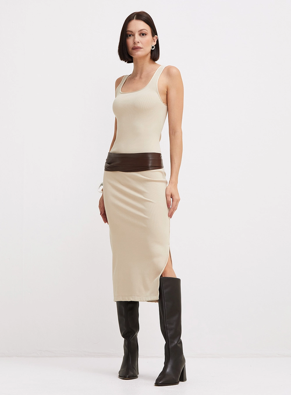 Vestido Midi Justo Canelado Com Fenda Bege 1
