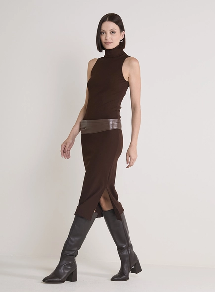 Vestido Midi Justo Canelado Gola Alta