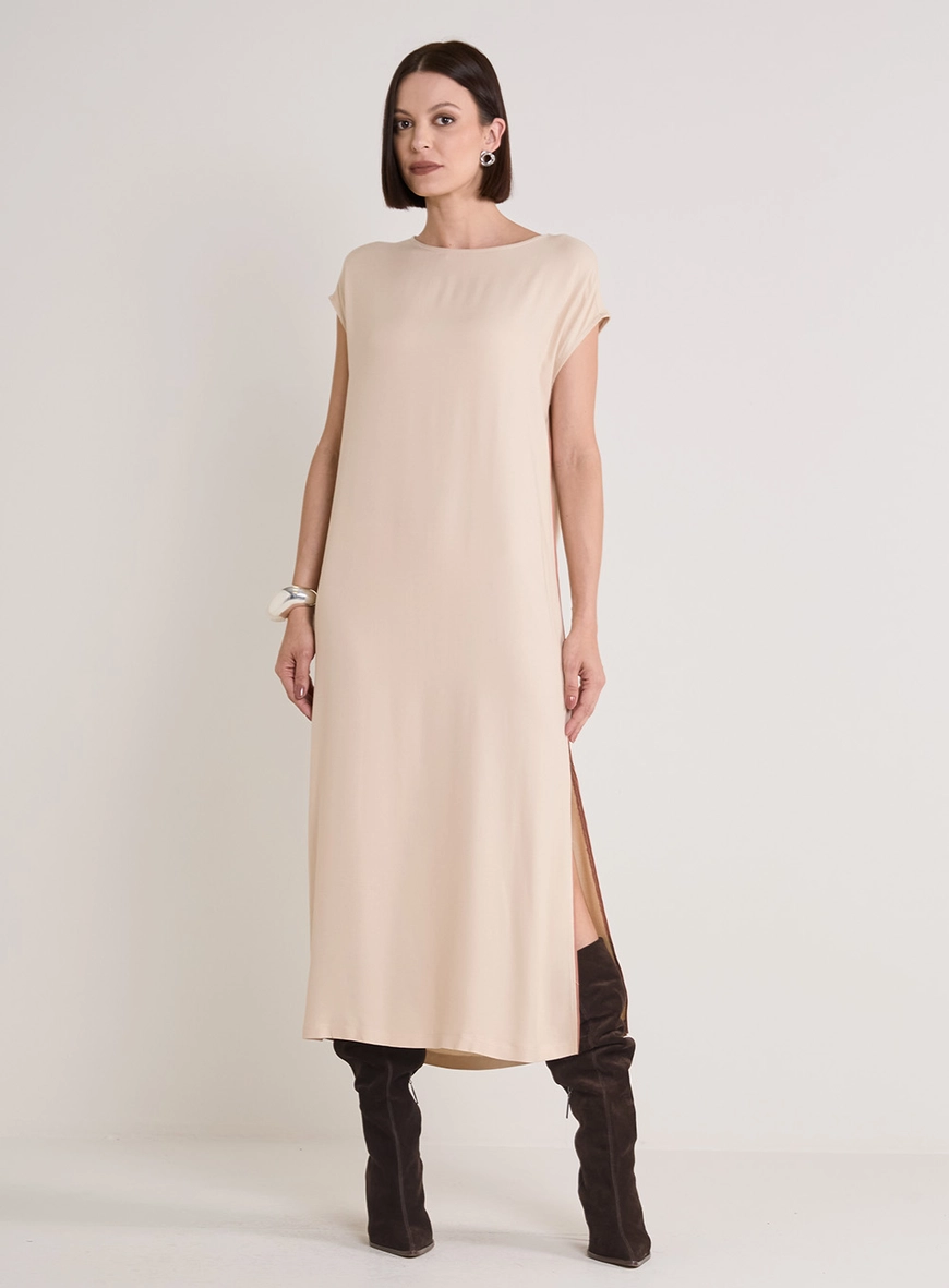 Vestido Midi Reto Com Fenda Bege