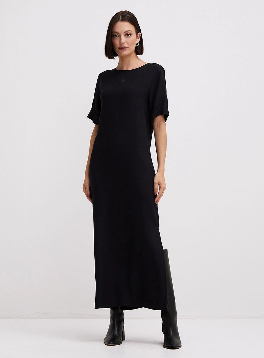 Vestido Midi Estilo T-shirt Com Fenda Preto