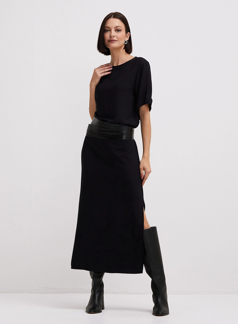 Vestido Midi Estilo T-shirt Com Fenda Preto 1