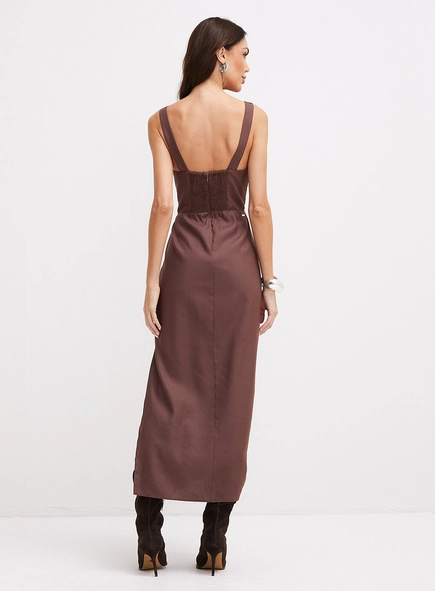 Vestido Midi Com Busto Duplo Estruturado E Fenda