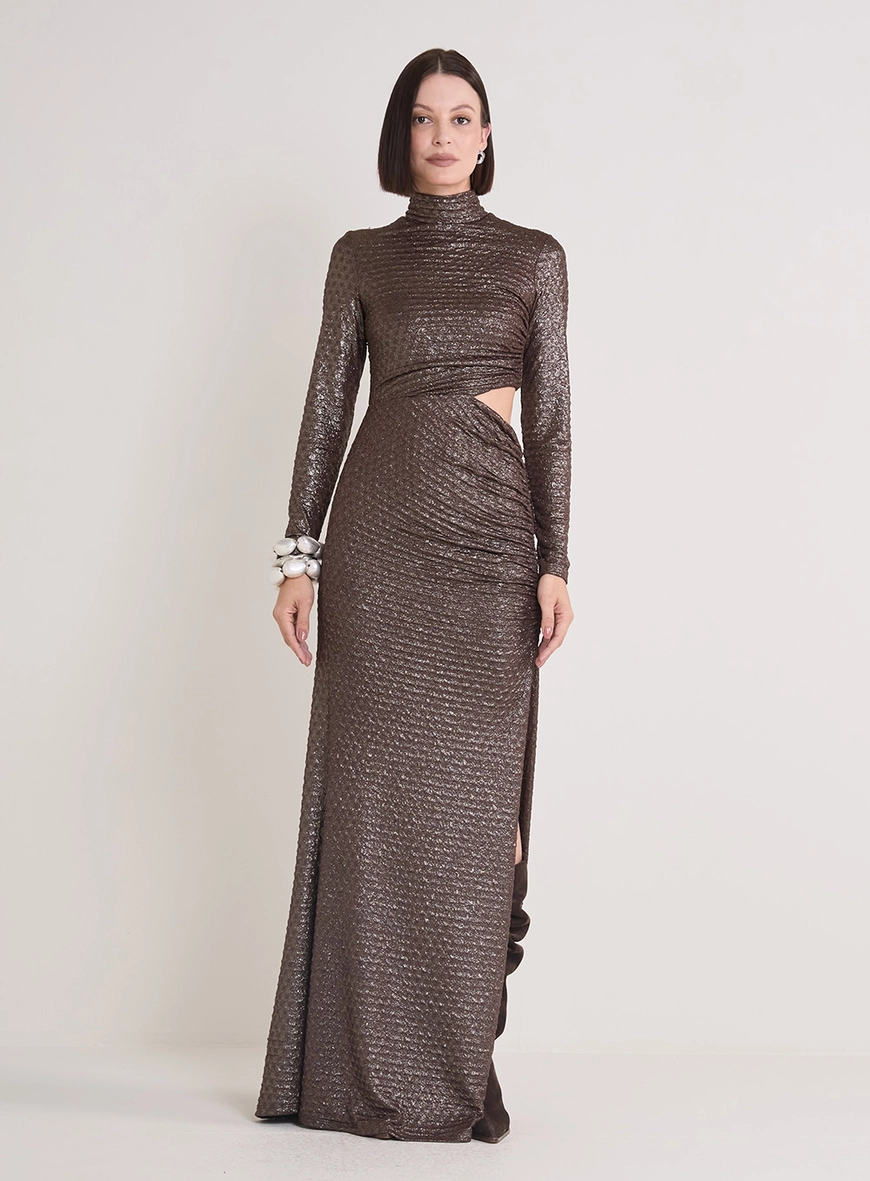 Vestido Longo Texturizado Com Detalhes Marrom