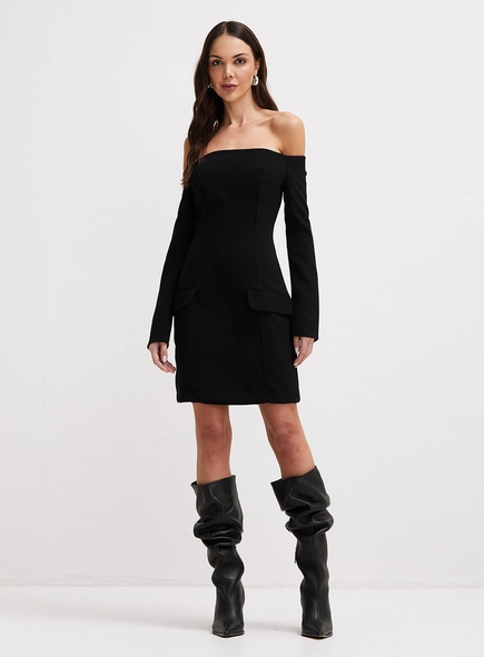 Vestido Curto De Ombro A Ombro Manga Longa