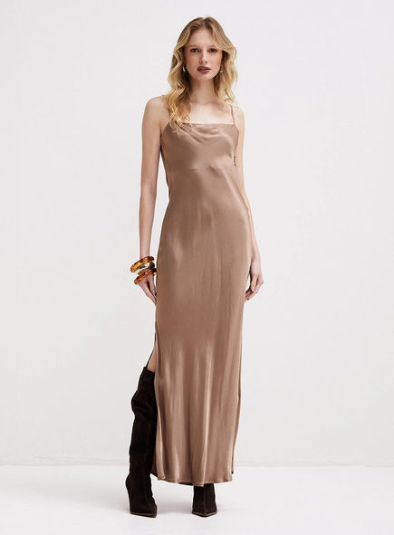Vestido Longo Acinturado Acetinado