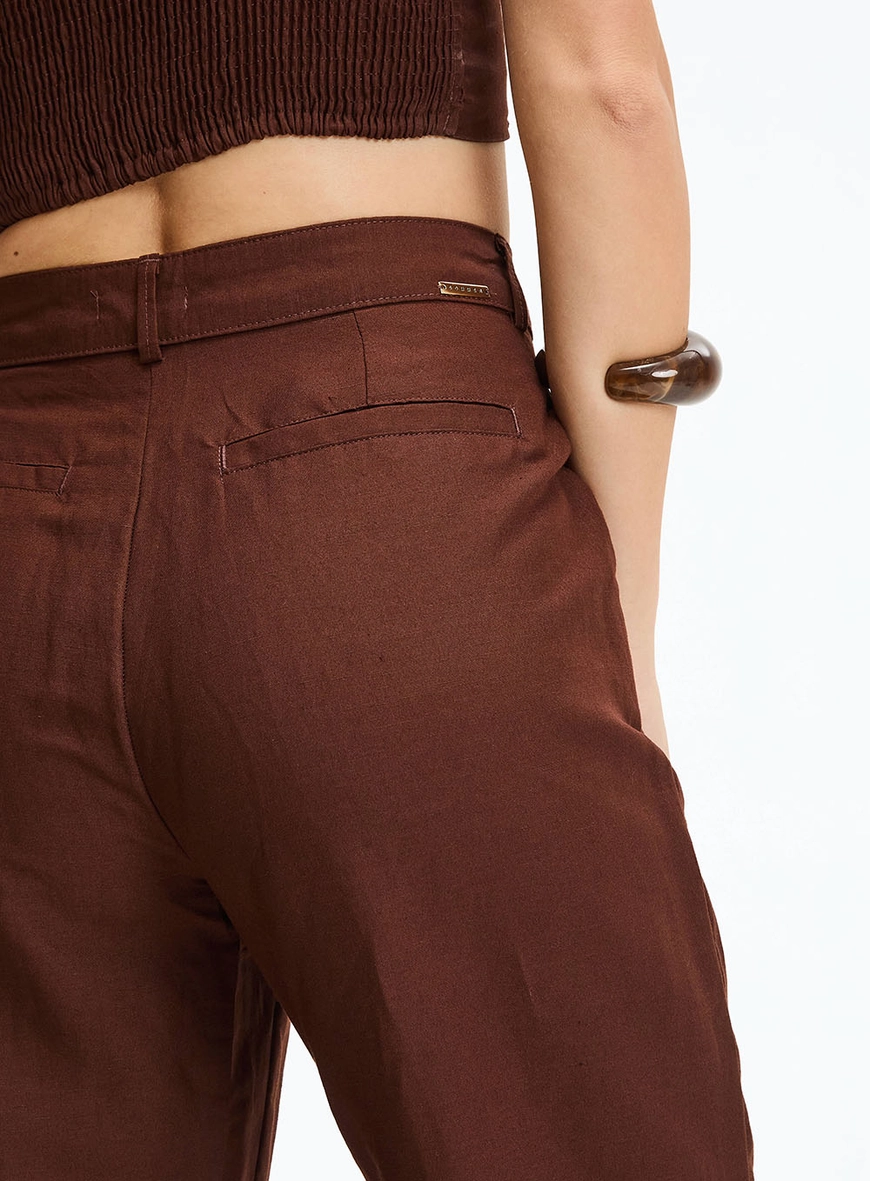 Calça Alfaiataria Cenoura Marrom 3