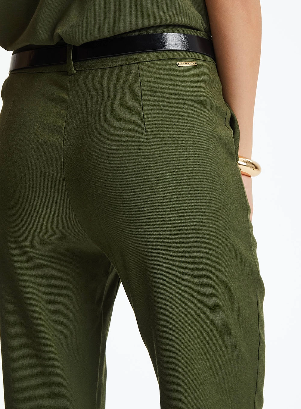 Calça De Alfaiataria Cenoura Verde 3