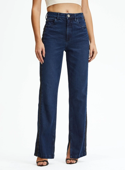 Calça Jeans Reta Com Detalhes