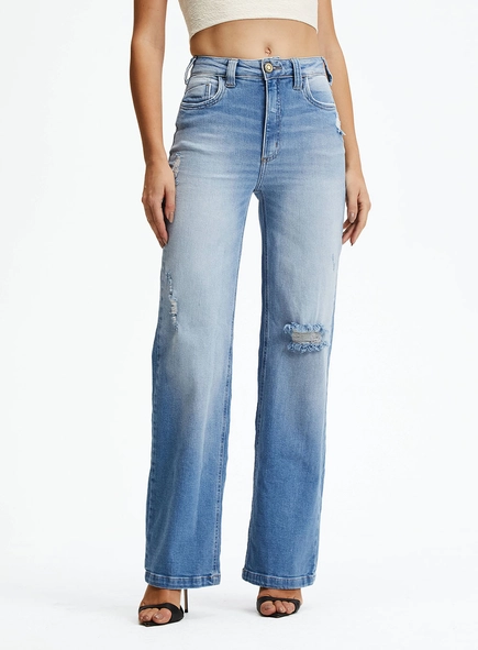 Calça Jeans Reta Slim Com Detalhes Destroyed