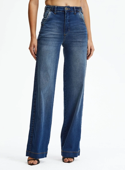 Calça Jeans Reta Slim Detalhe Alfaiataria