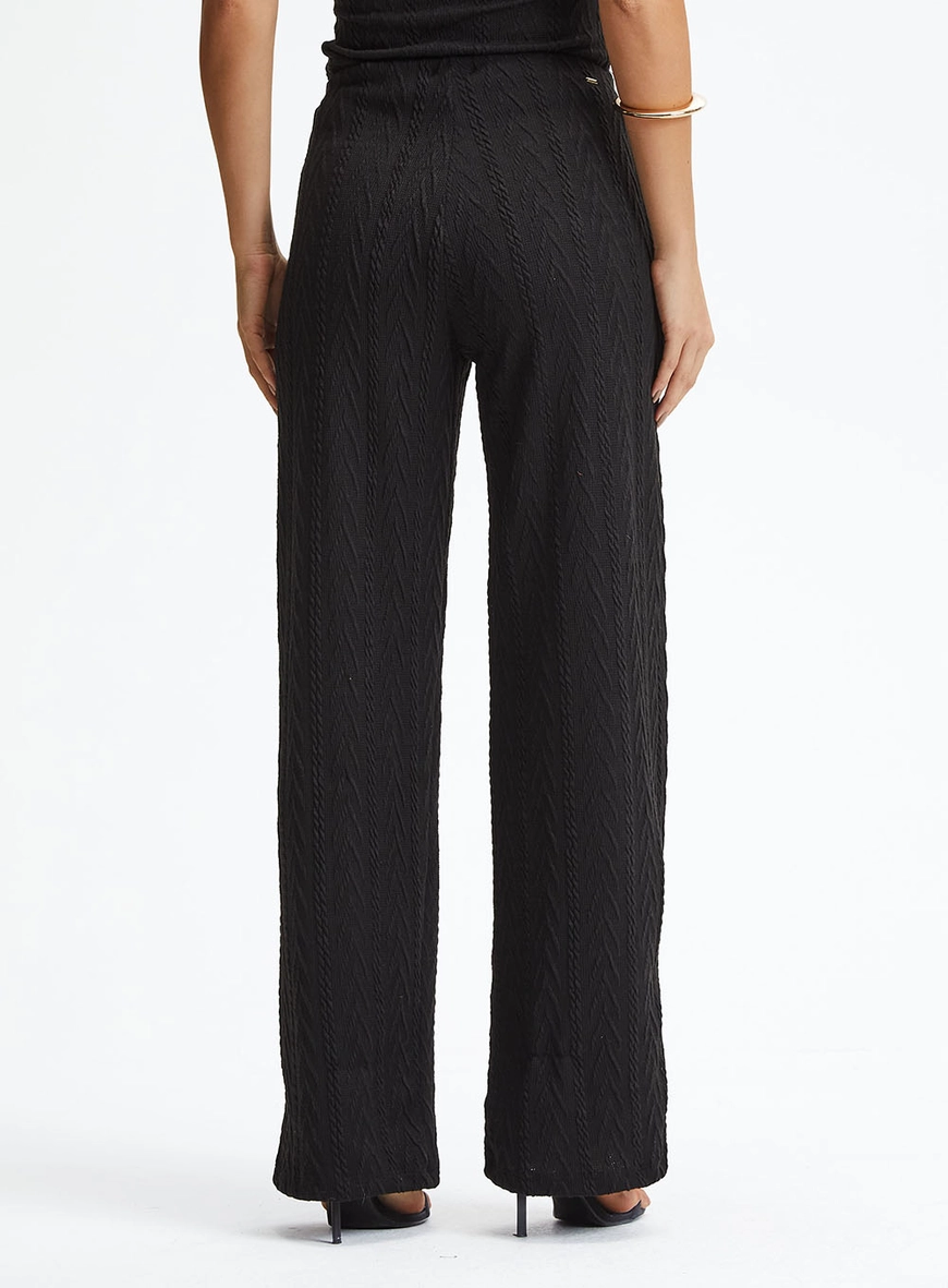 Calça Feminina Reta Texturizada Preto 4