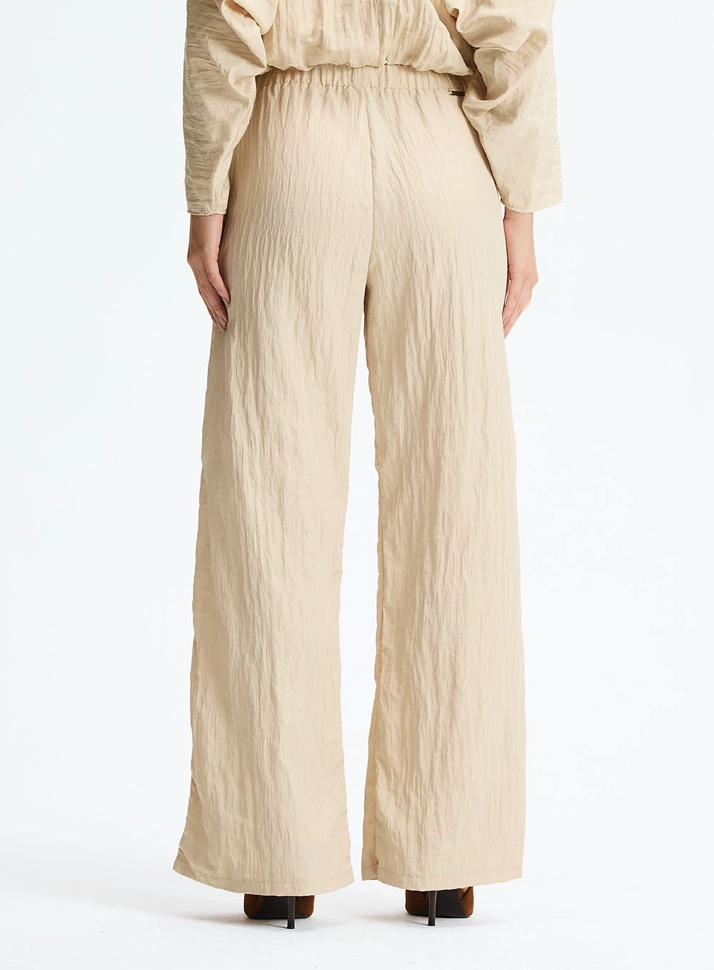Calça Pantalona Com Textura Bege 4