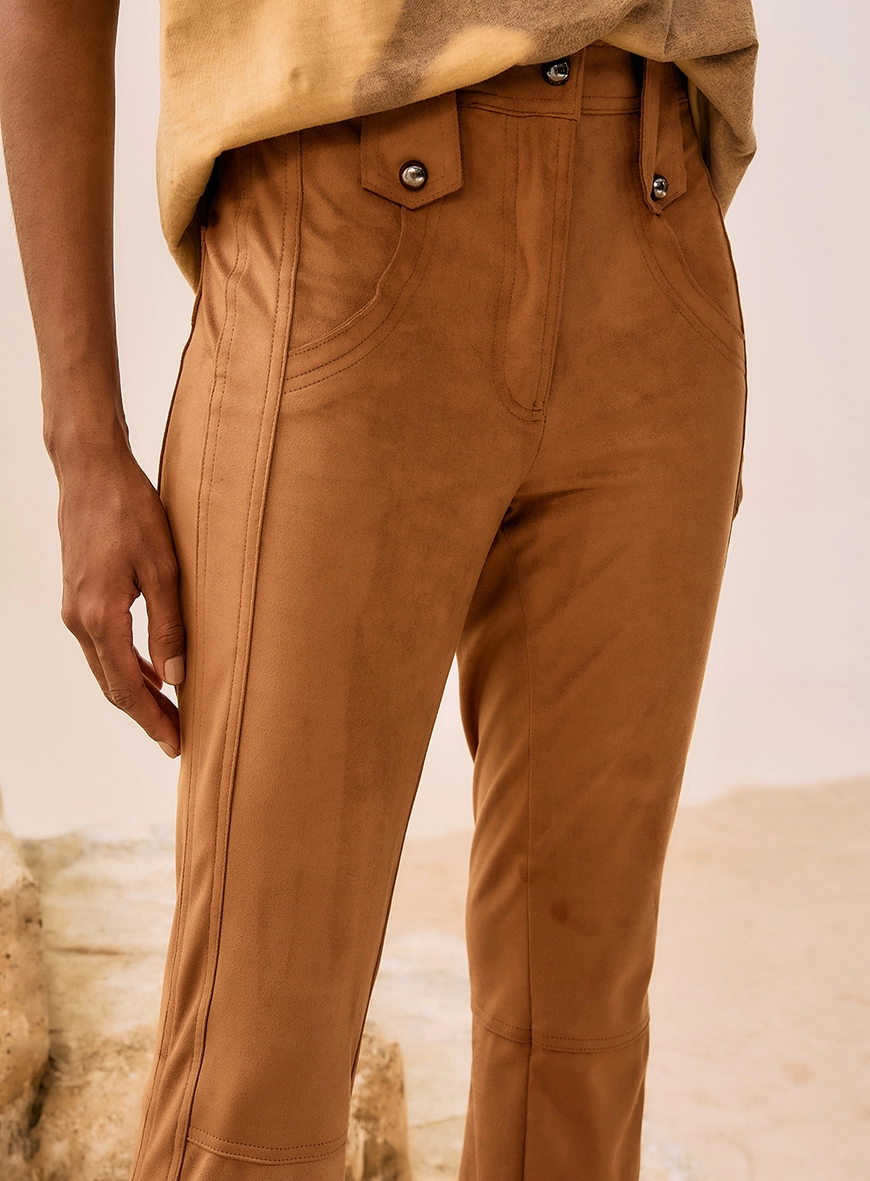 Calça Flare Em Camurça Marrom 3