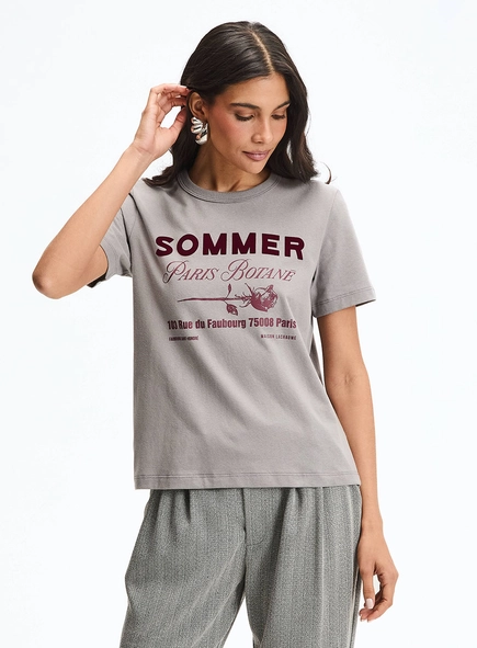 Camiseta Comfort Reta Básica Com Estampa