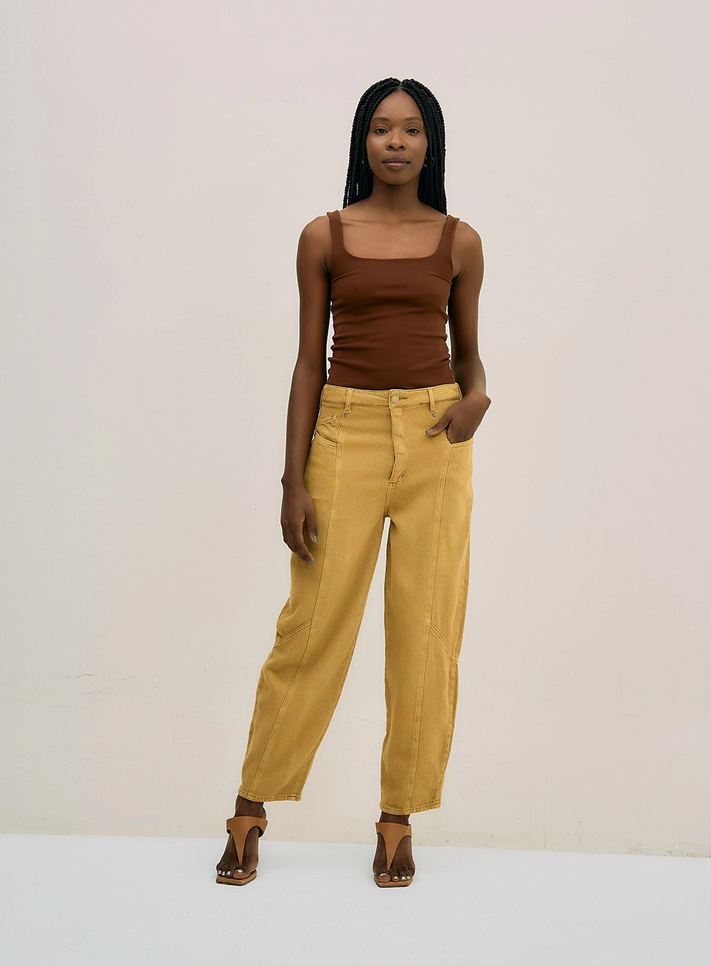 Calça Reta Sarja Amarelo 1