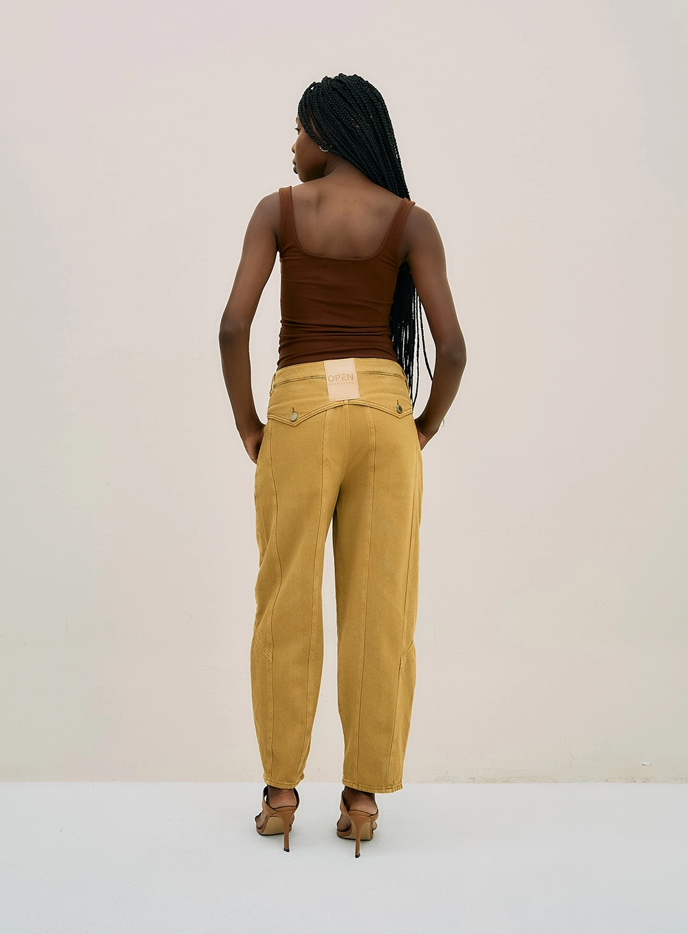 Calça Reta Sarja Amarelo 2