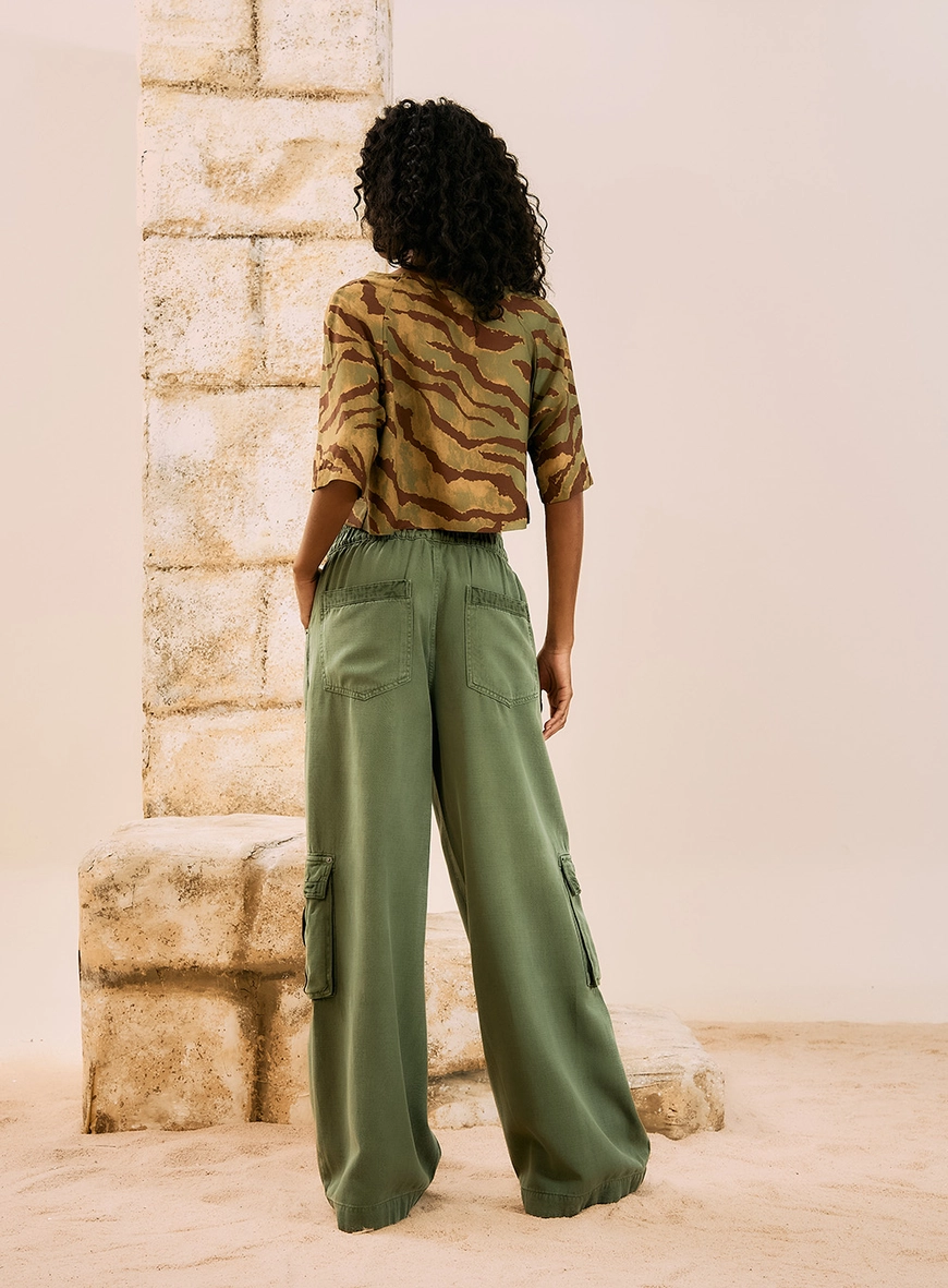 Calça Pantalona Cargo Verde Serrano 2
