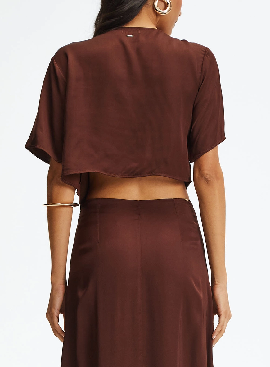 Camiseta Square Com Decote Canoa Marrom 4