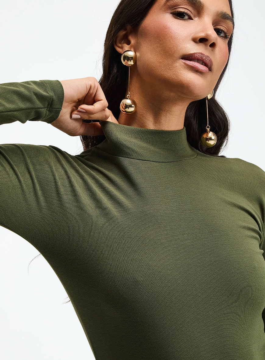 Blusa Slim Canelada Manga Longa E Gola Alta Verde 2