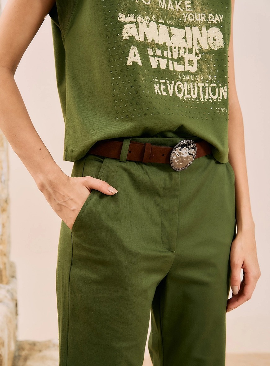 Calça Sarja Reta Com Cinto Verde Serrano 2