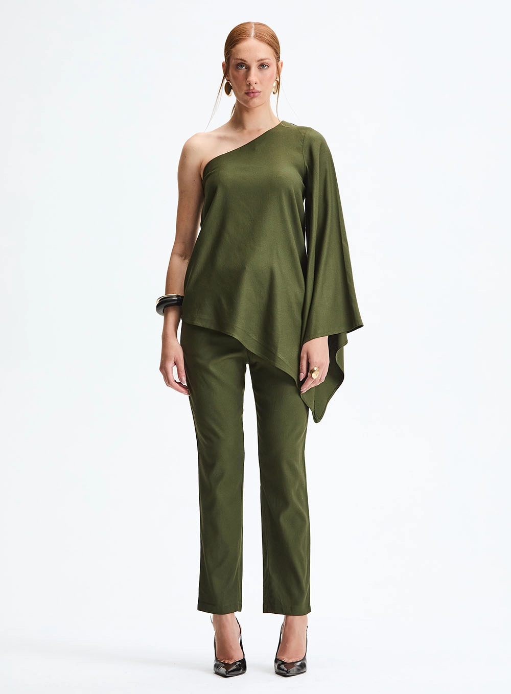 Blusa Assimétrica Uma Manga Longa Verde 1