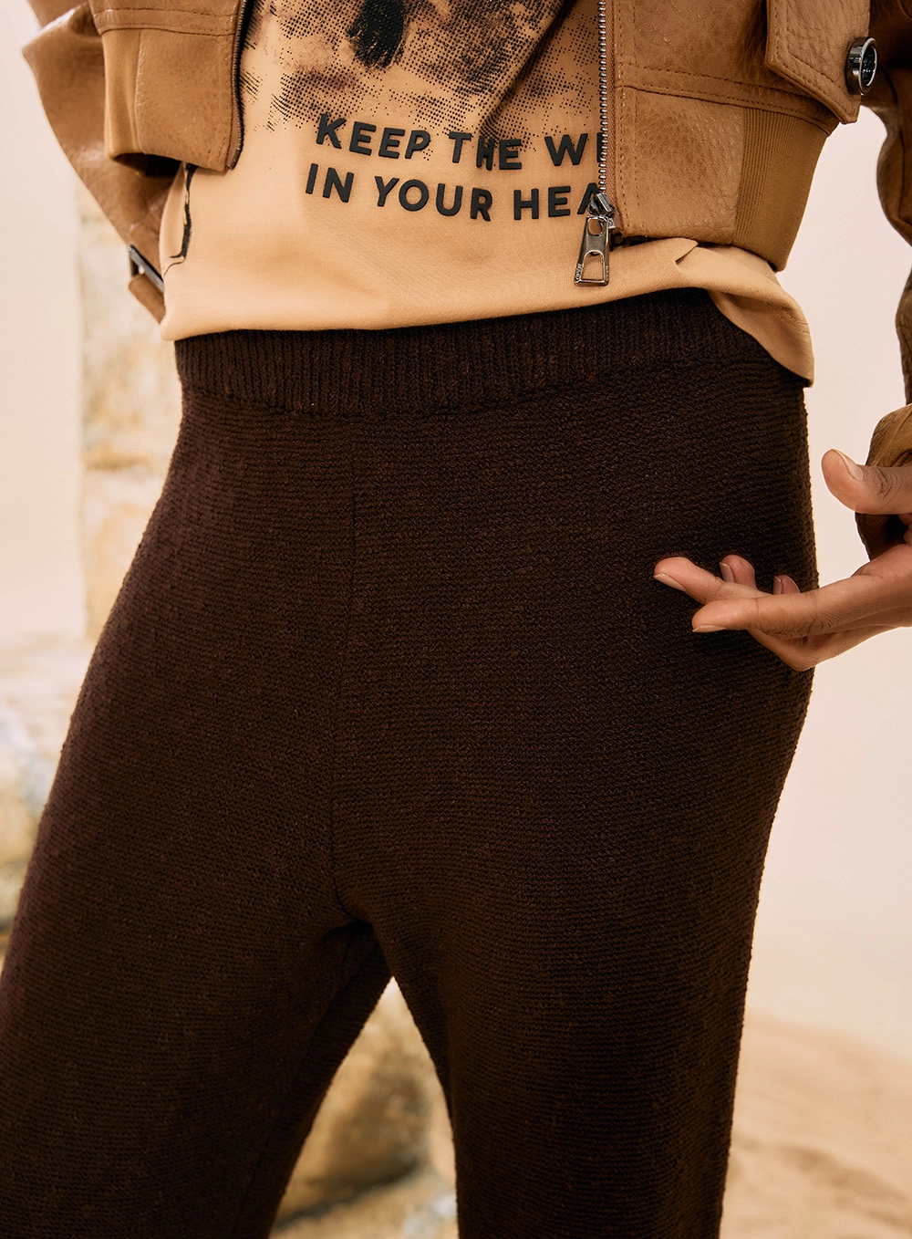 Calça Wide Leg Em Tricot Marrom 4