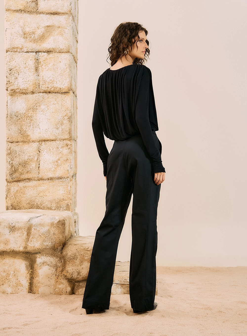 Calça Reta Com Cinto Preto 3