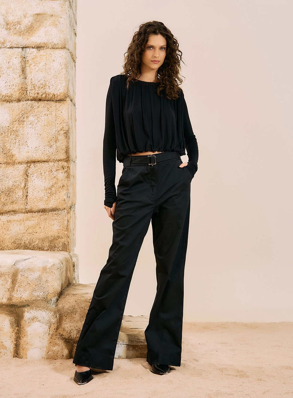 Calça Reta Com Cinto Preto 4