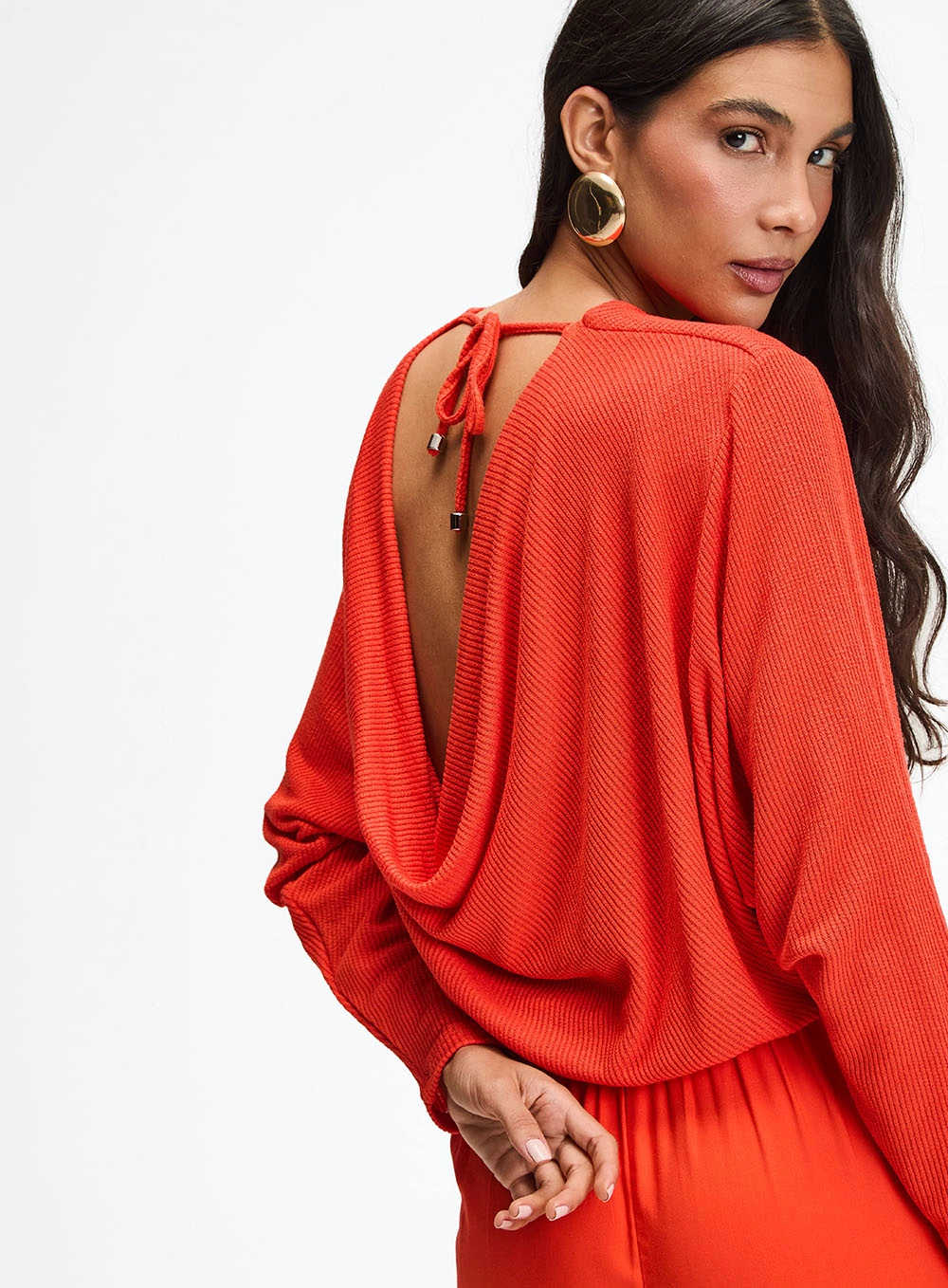 Blusa Oversized De Manga Longa Com Detalhe Costas Laranja 6