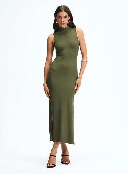 Vestido Longo Slim Com Gola Alta