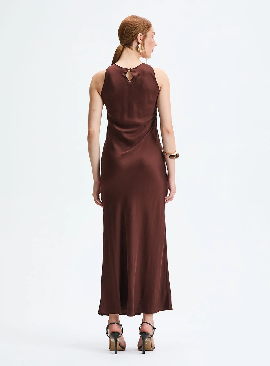 Vestido Maxi Midi Evasê Gola Redonda Alta Marrom 4