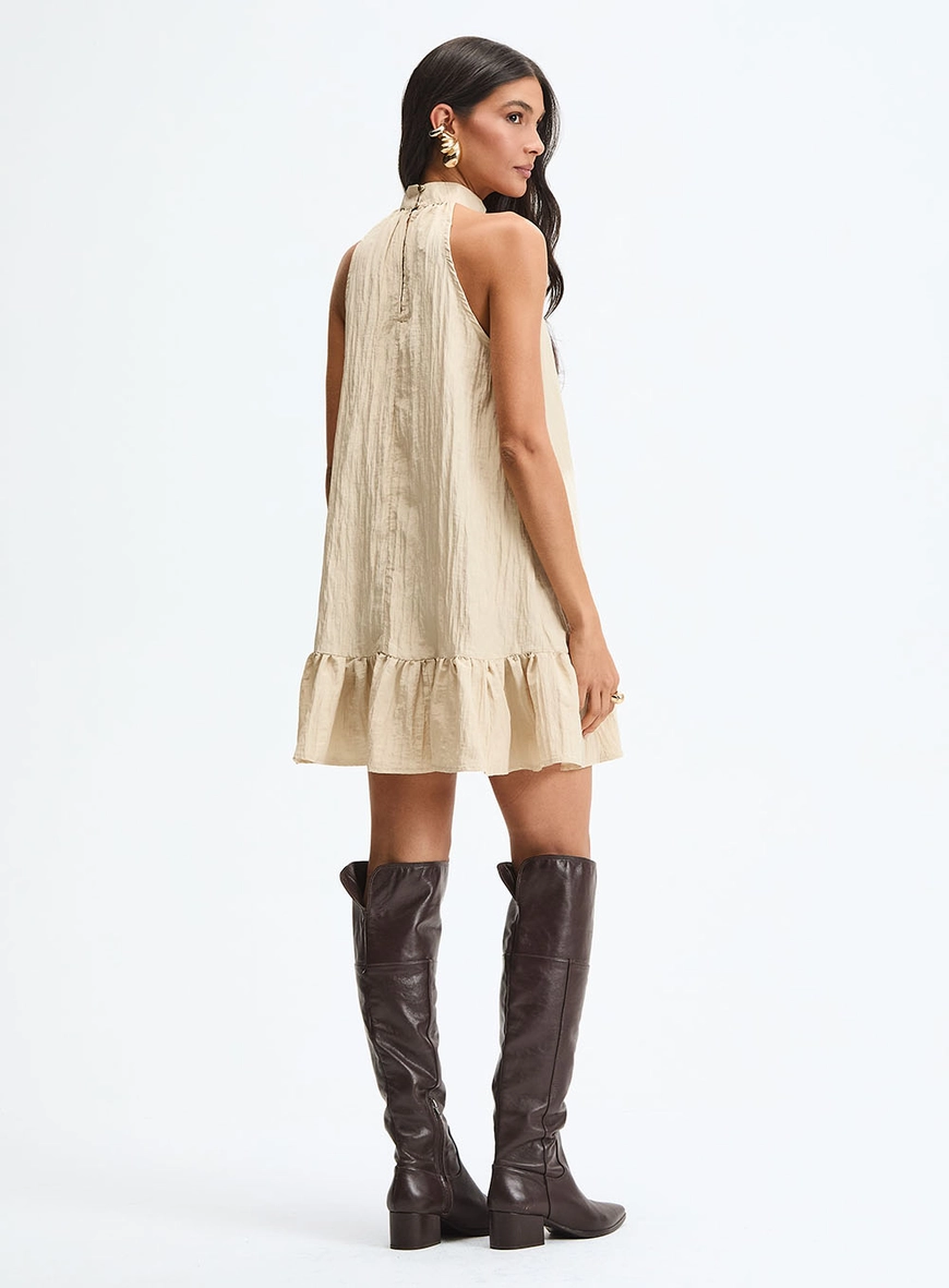 Vestido Curto Godê Com Cava Americana Bege 4