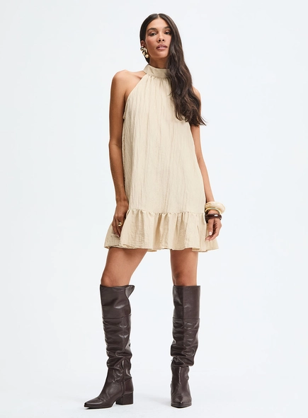 Vestido Curto Godê Com Cava Americana