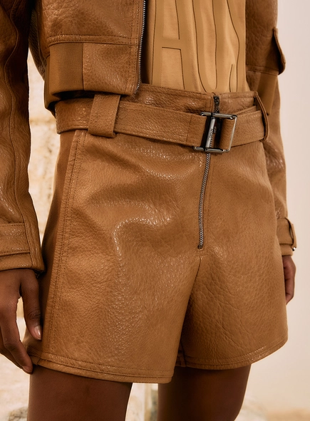 Short Em Com Couro Sintético
