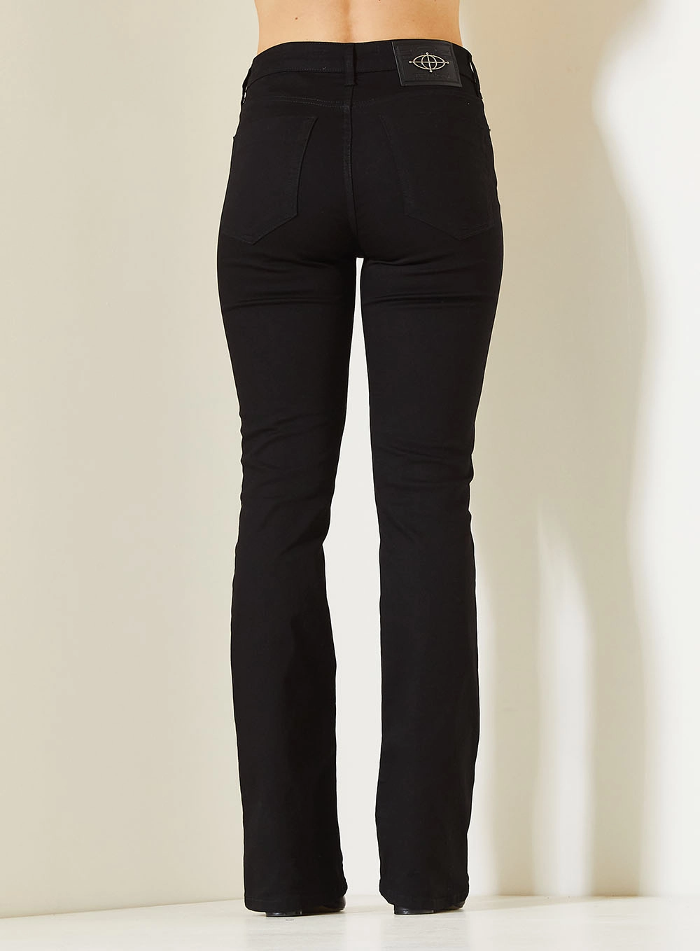Calça Jeans Camila Feminina Com Cintura Alta Indigo Preto 4