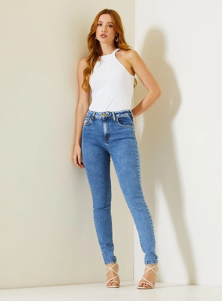 Calça Jeans Feminina Com Bordado Bolsos Costas