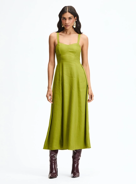 Vestido Midi Evasê Com Decote Coração Suave
