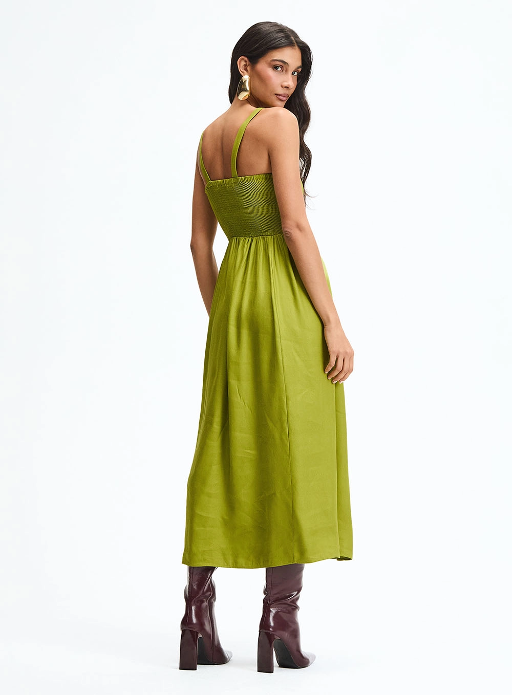 Vestido Midi Evasê Com Decote Coração Suave Verde 4