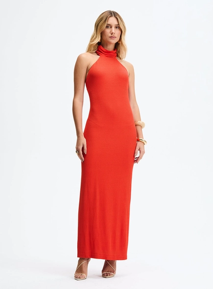 Vestido Longo Slim Com Alta Gola Volumosa