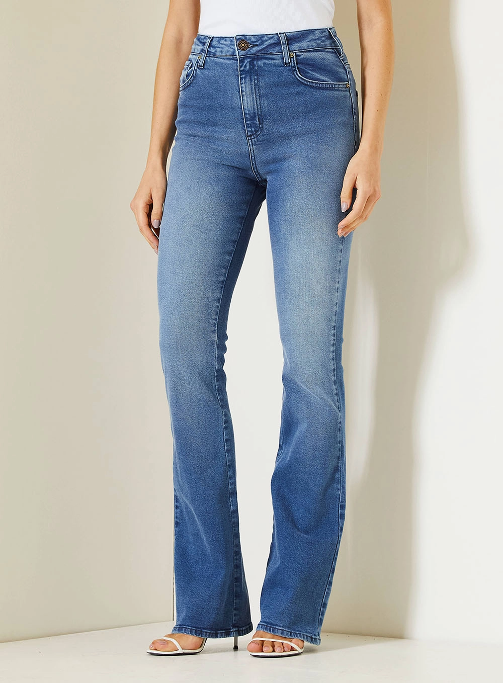 Calça Jeans Feminina Camila Com Cintura Alta Índigo 2