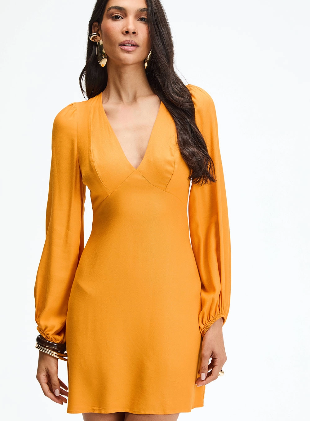 Vestido Curto Evasê Com Decote V E Manga Longa Laranja 3