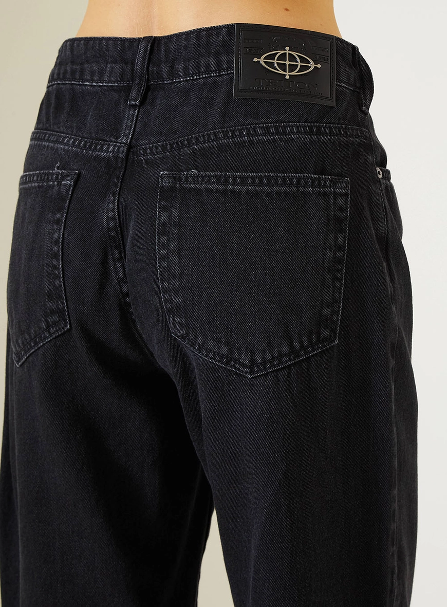 Calça Jeans Feminina Carol Com Barra Desfiada Indigo Preto 3