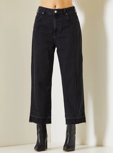 Calça Jeans Feminina Carol Com Barra Desfiada