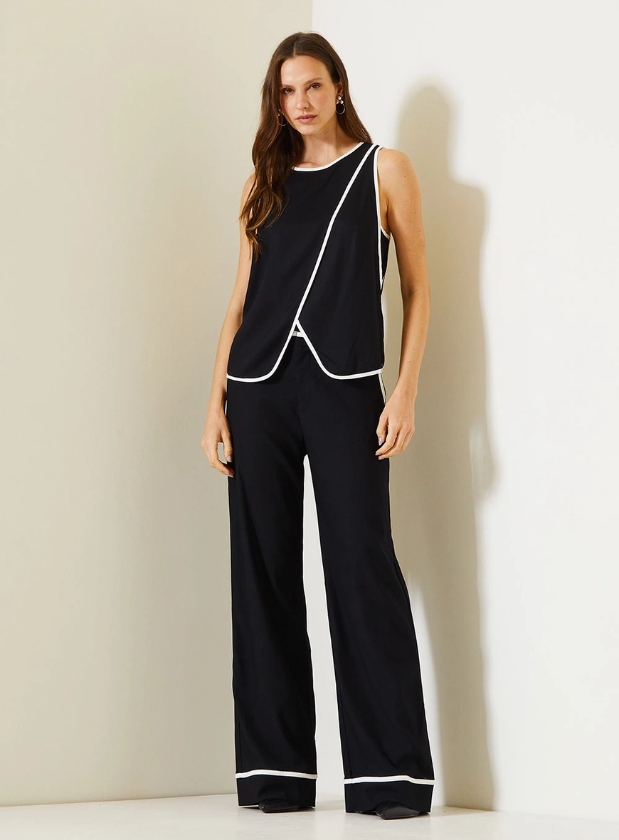 Calça Feminina Comfort Com Linhas Contrastantes Preto 4