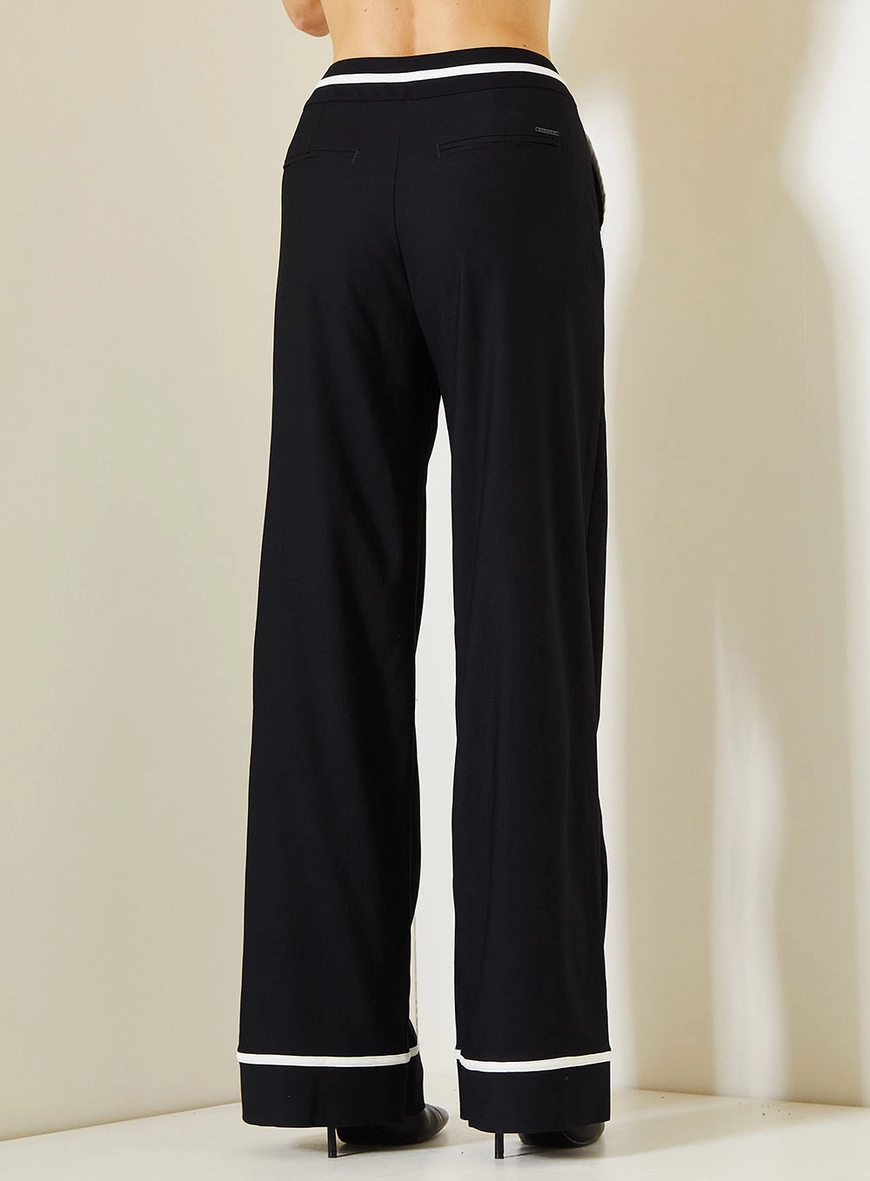 Calça Feminina Comfort Com Linhas Contrastantes Preto 3