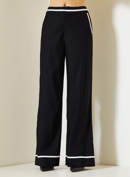 Calça Feminina Comfort Com Linhas Contrastantes