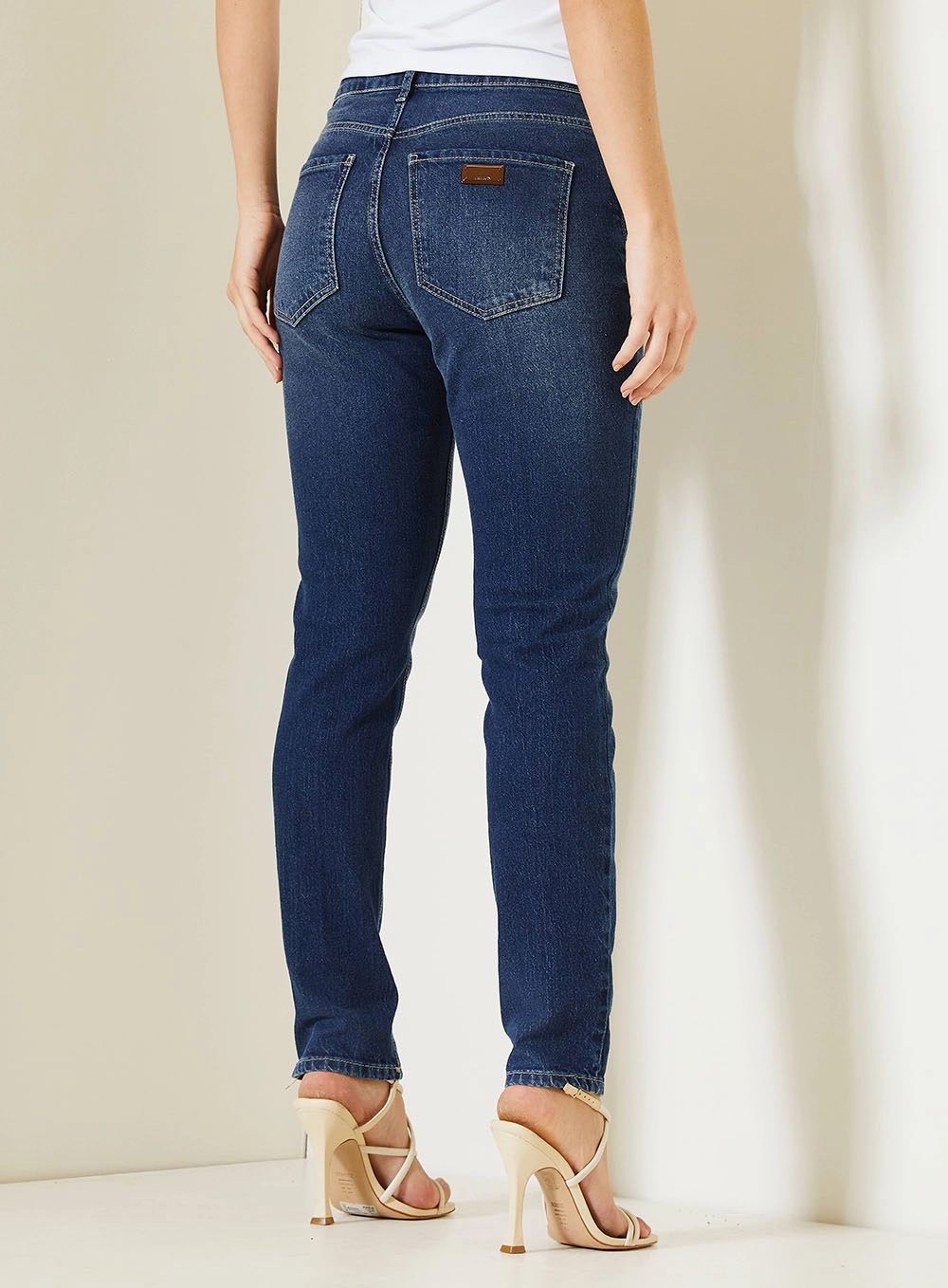 Calça Jeans Feminina Michele Lavagem Suave Índigo 4
