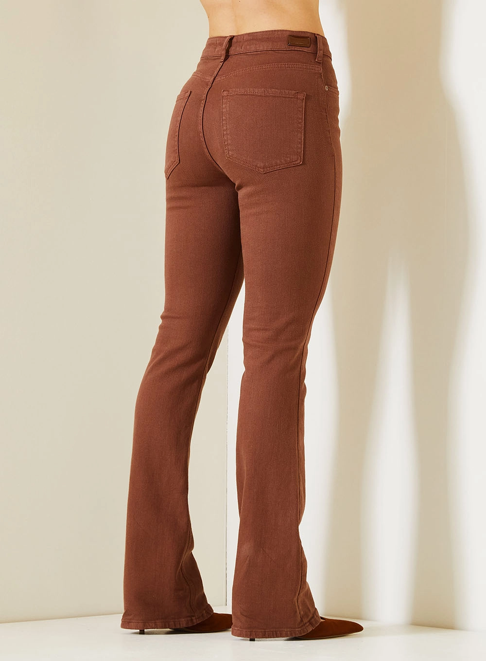 Calça Feminina Camila Com Cintura Alta Marrom 4