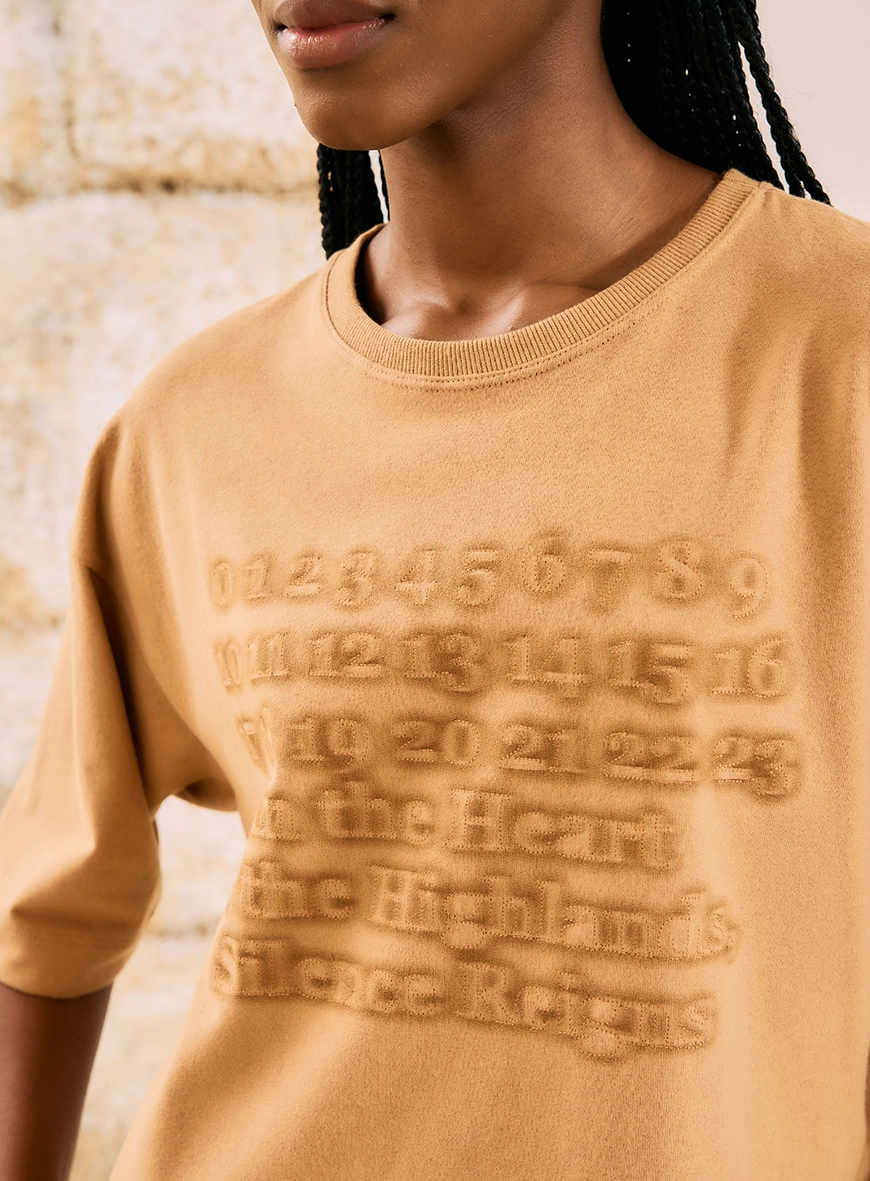 Camiseta Boxy Estampada Bege 3