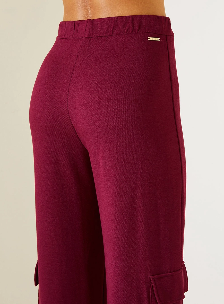 Calça Feminina Comfort Com Bolsos Cargo Bordô 3